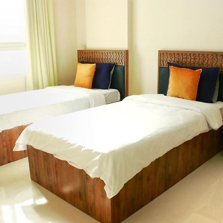 Almansor Furnished Apartment 3 Salalah Buitenkant foto