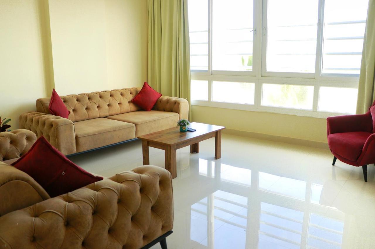 Almansor Furnished Apartment 3 Salalah Buitenkant foto